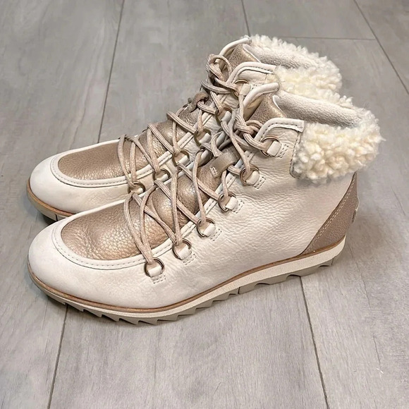 SOREL Women's Harlow Lace Lux Waterproof Leather Booties, Size 8.5 - Picture 4 of 10